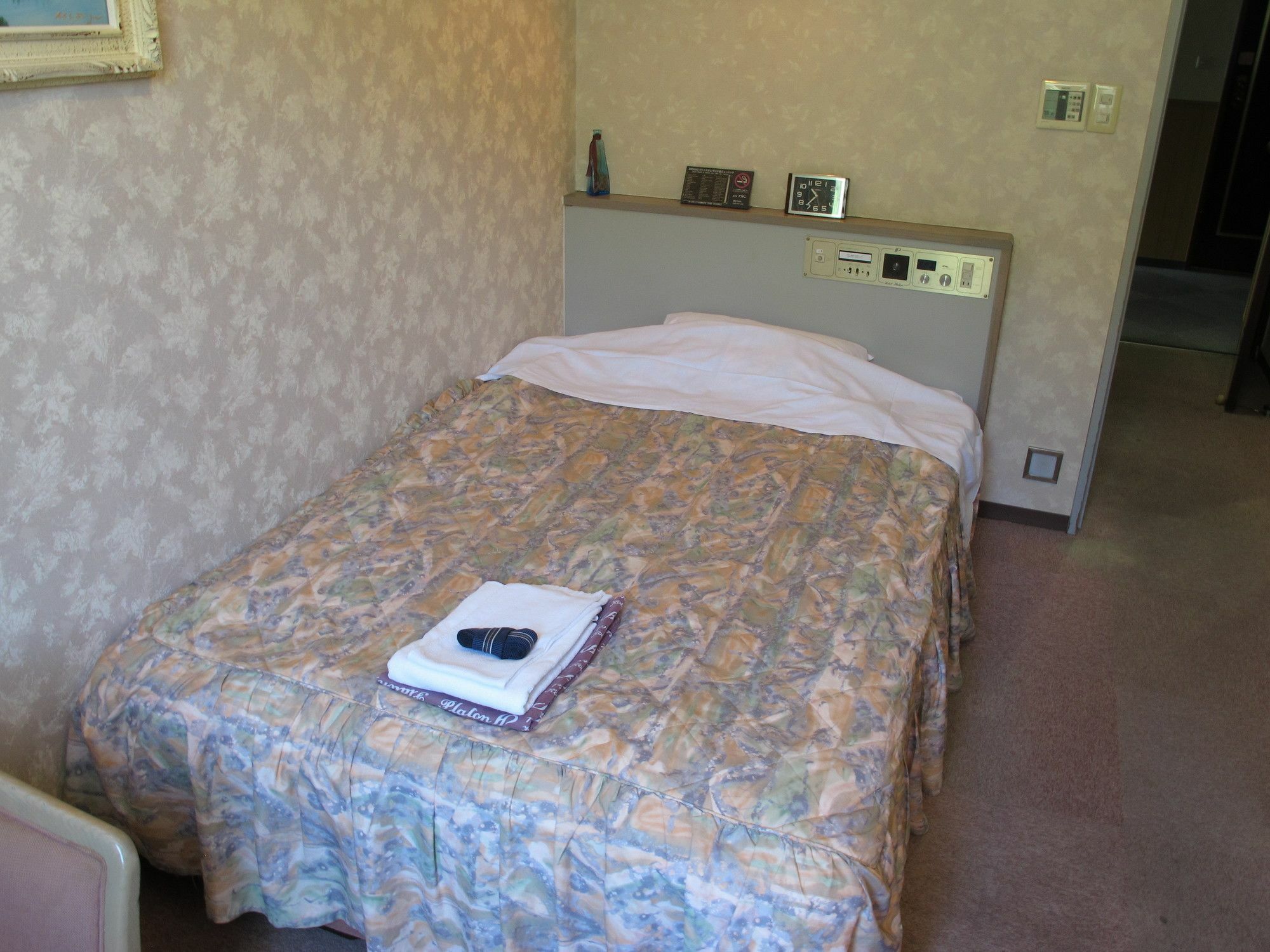 Hotel Platon Chikuma Экстерьер фото